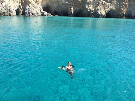 Em umas das paradas em Tsigrado, fazendo um snorkel básico nessa piscina!!!